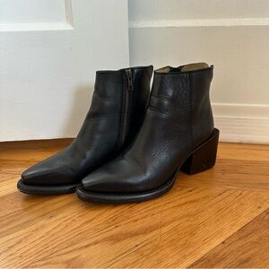 Sutro Footwear Ankle Booties